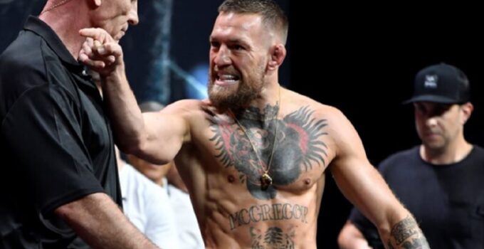 Conor McGregor critique les combattants de l'UFC, remet leur engagement