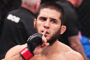 Islam Makhachev de retour en mars 2024 pour l'UFC ?