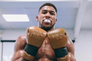 Boxe : Anthony Joshua vise trois adversaires