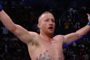 Justin Gaethje promet beaucoup de violence à l'UFC 300