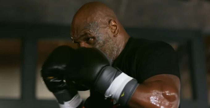 Mike Tyson affronte légende MMA lors comeback ring?