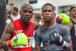 Floyd Mayweather pris pour cible par Devin Haney en boxe