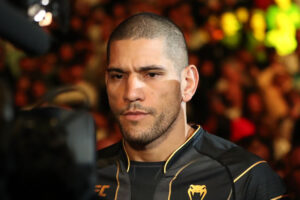 Alex Pereira annonce une surprise à l'UFC 303