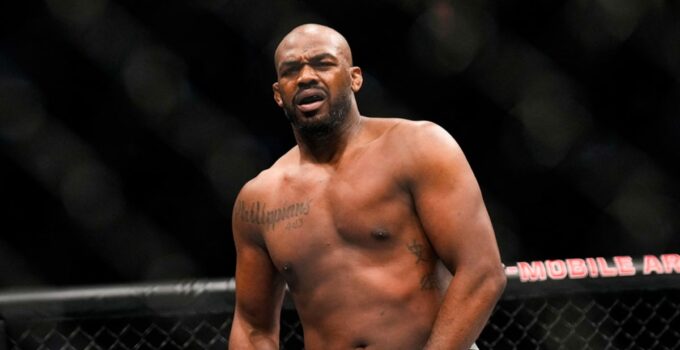 Critiques UFC : Jon Jones répond à Miocic, rincé ?