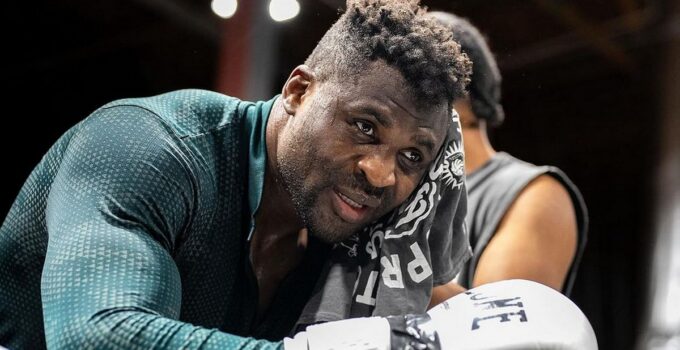 Francis Ngannou : danger de retraite dans le MMA