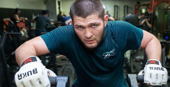 Khabib Nurmagomedov entraîne top 10 UFC MMA