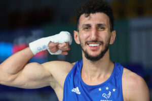 Médaille d'argent pour Sofiane Oumiha aux JO 2024 en boxe