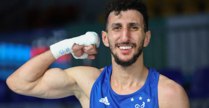 Médaille d'argent pour Sofiane Oumiha aux JO 2024 en boxe