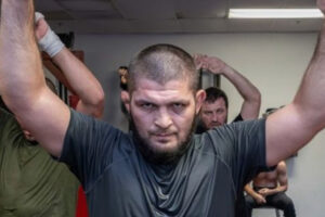 Khabib Nurmagomedov impressionne avec 20 kg de plus