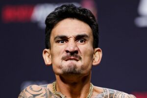 Max Holloway critique un combattant français : "Il est nul"