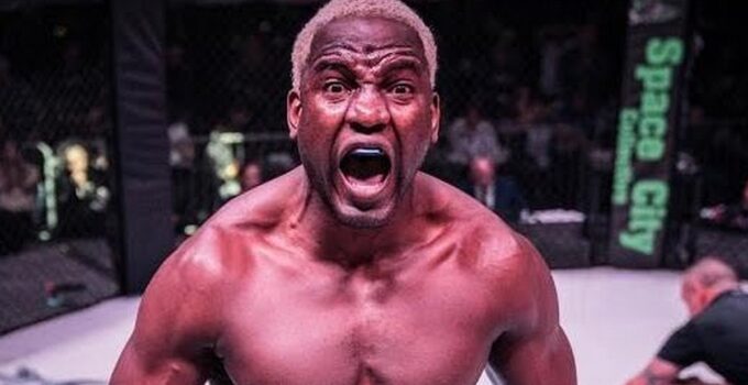 UFC se sépare de poids lourd médaillé olympique en MMA