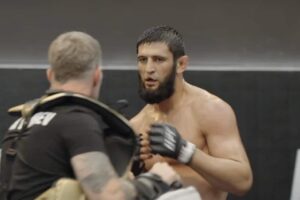 Retour UFC : Khamzat Chimaev peaufine son striking